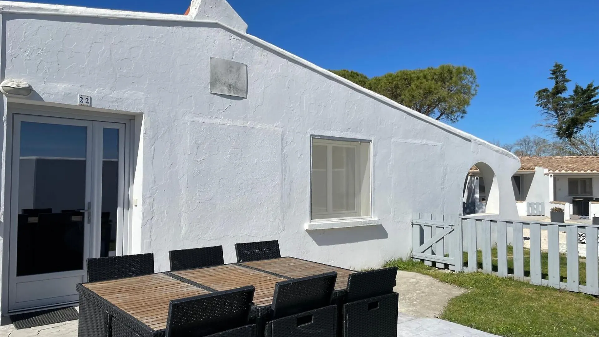 Hotel Mas Des Lys Saintes-Maries-de-La-Mer 3*,  Frankreich