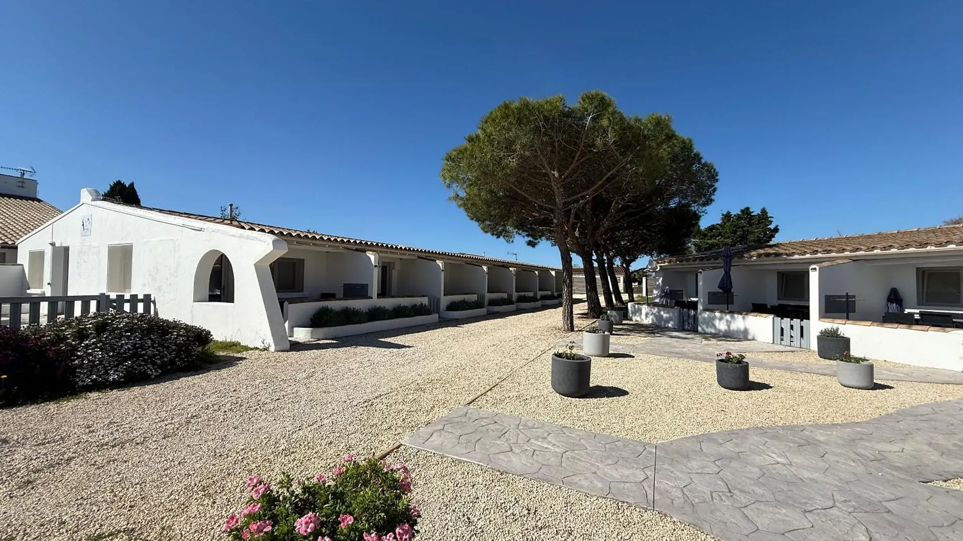Hotel Mas Des Lys Saintes-Maries-de-La-Mer Frankreich